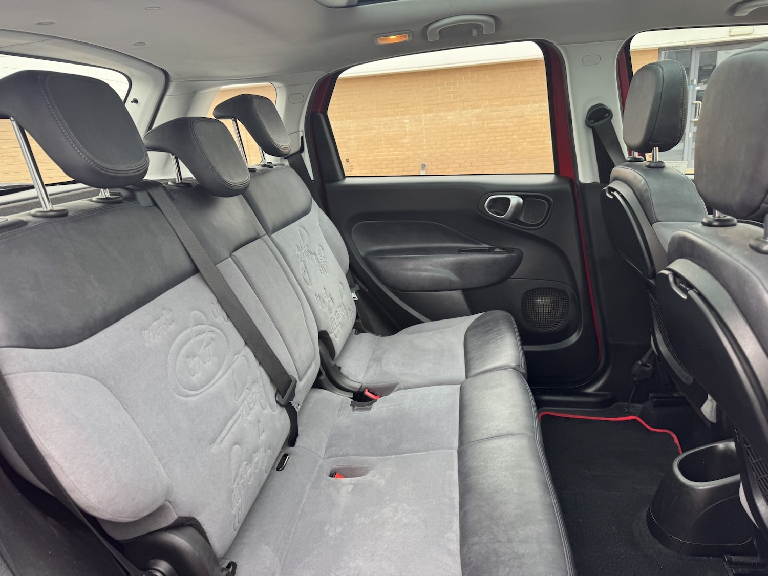 Used Fiat 500L 2013 for sale - 78168932: Photo 37