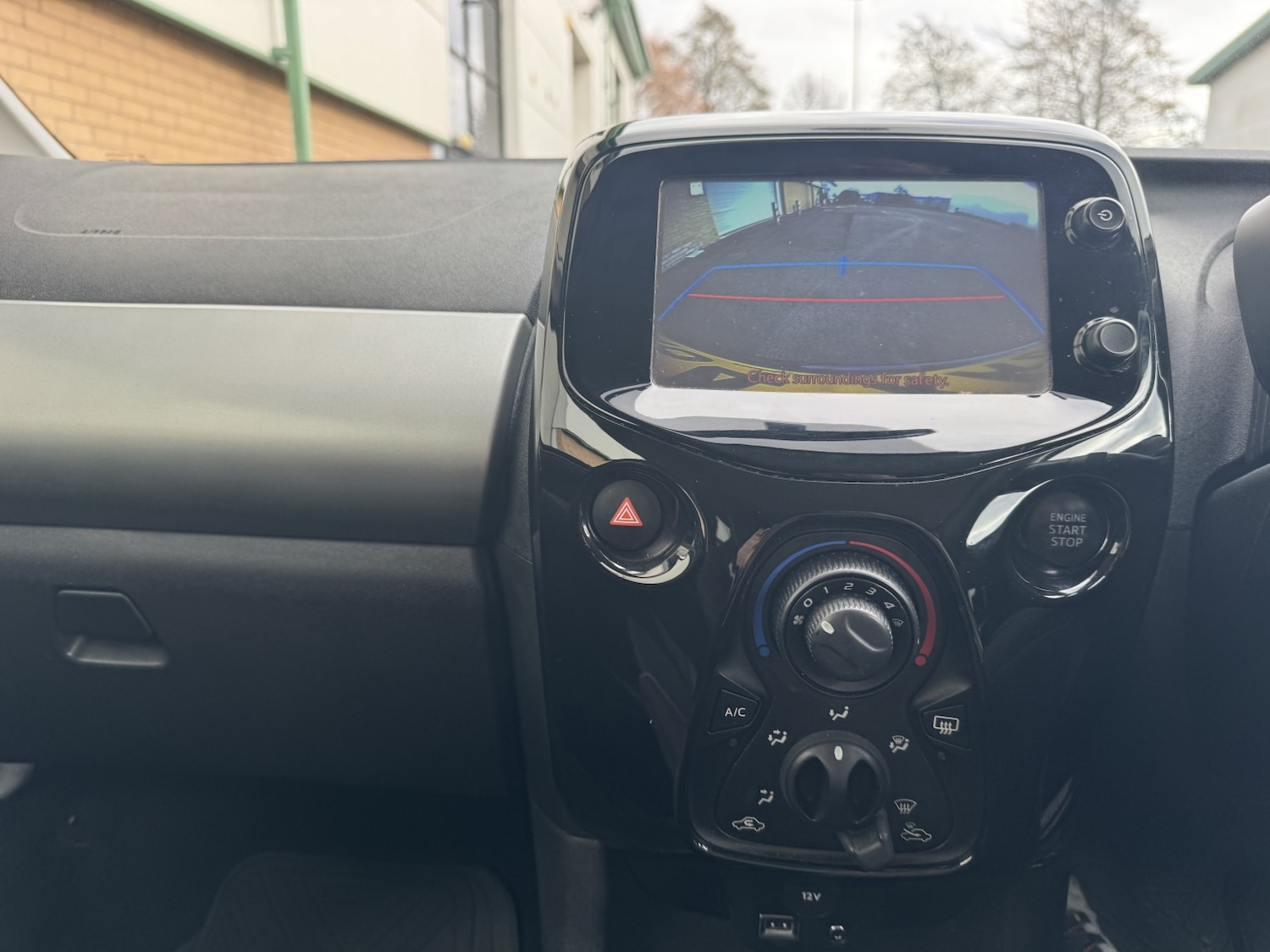 Used Peugeot 108 2014 for sale - 77643775: Photo 29