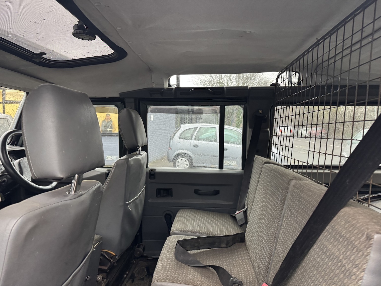 Used Land Rover Defender 110 1997 for sale - 77431373: Photo 17