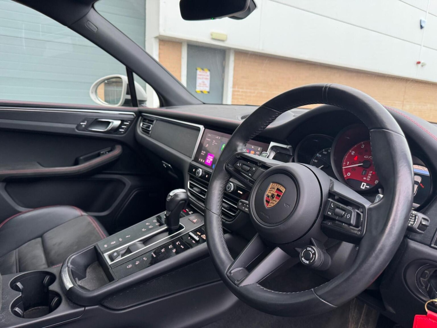 Used Porsche Macan 2023 for sale - 77359791: Photo 22