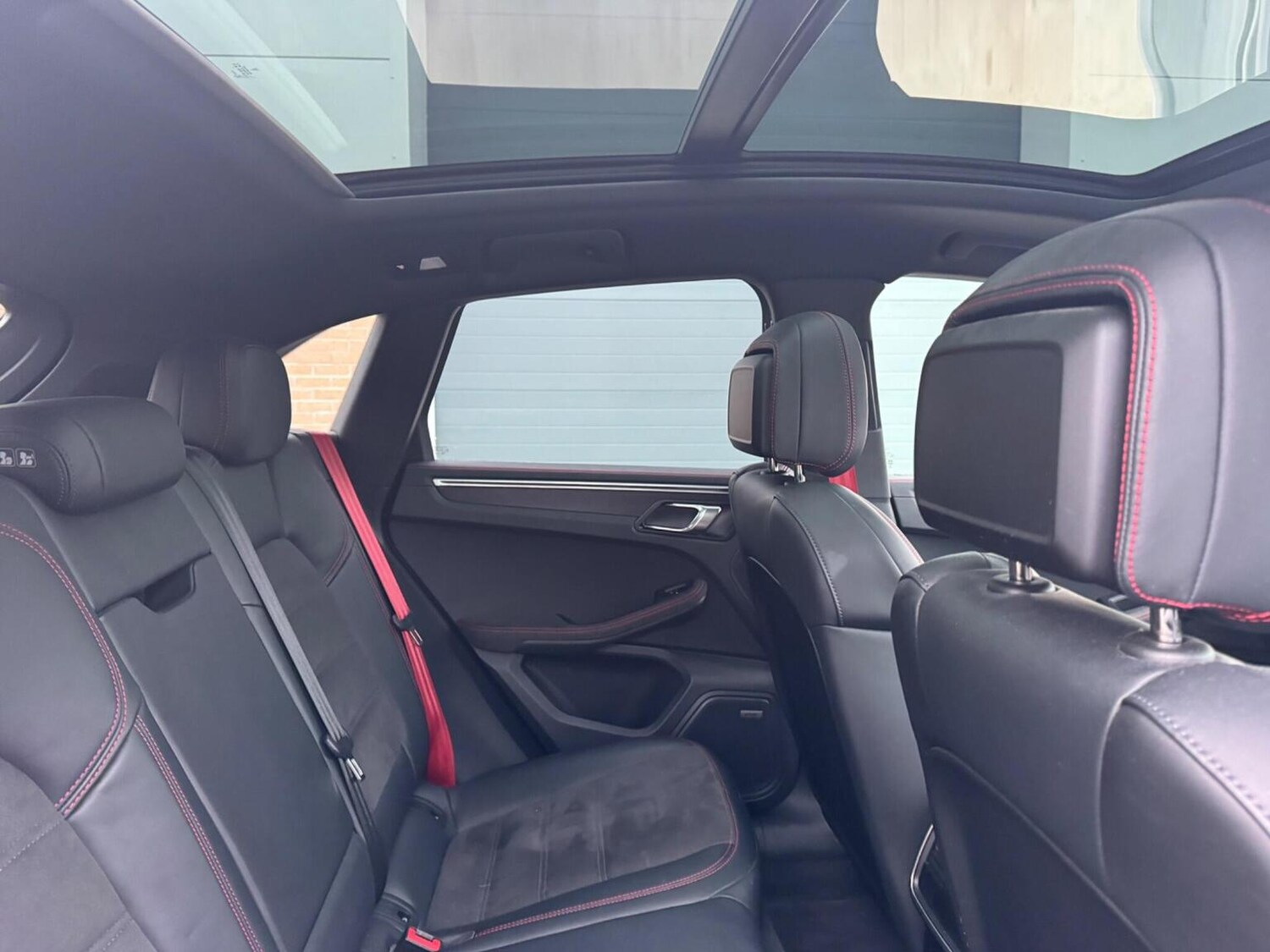 Used Porsche Macan 2023 for sale - 77359791: Photo 28