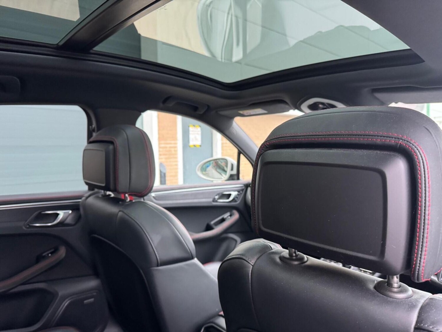 Used Porsche Macan 2023 for sale - 77359791: Photo 29