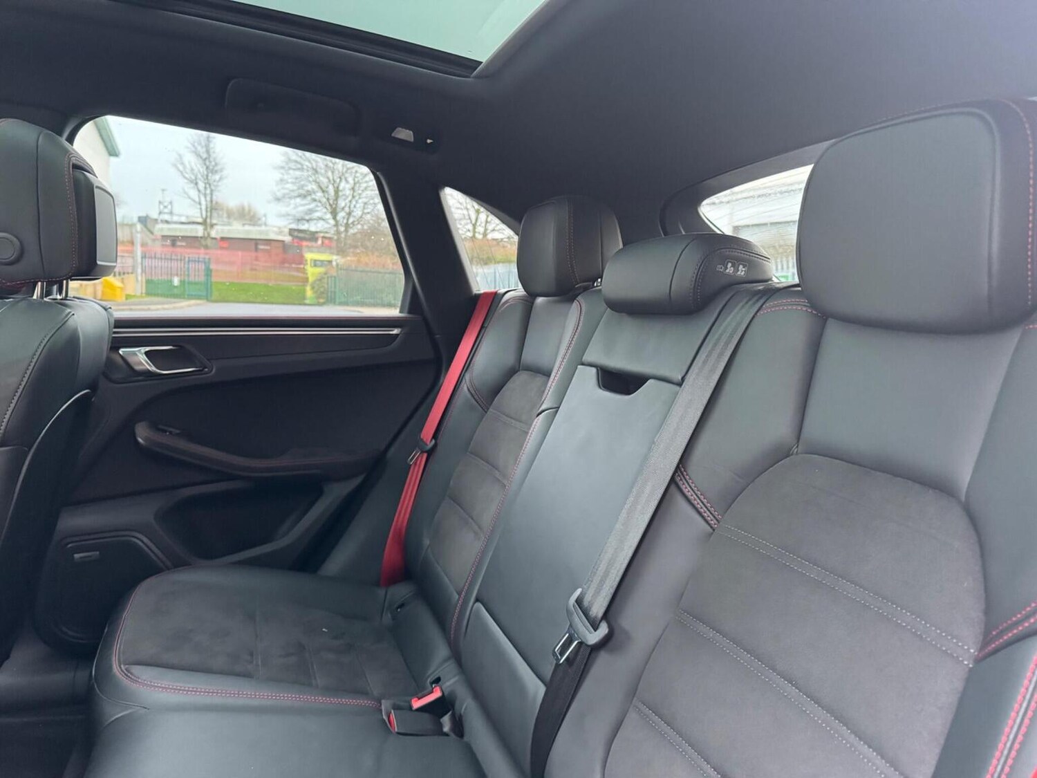 Used Porsche Macan 2023 for sale - 77359791: Photo 30