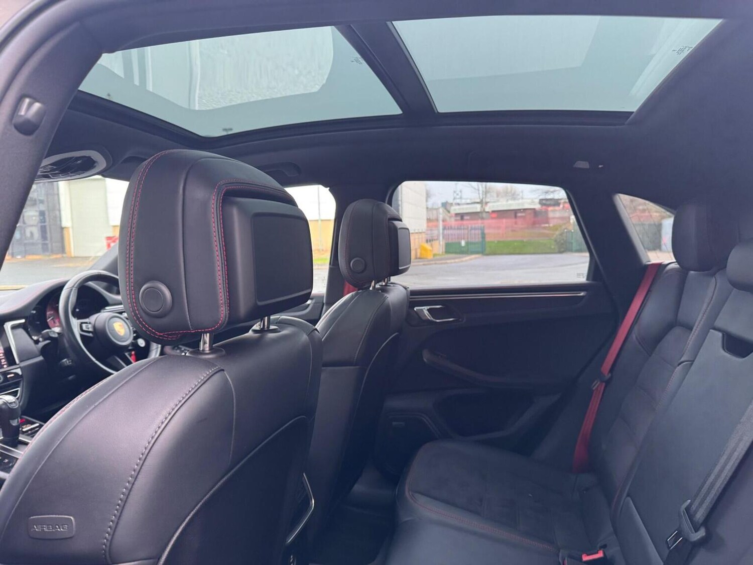 Used Porsche Macan 2023 for sale - 77359791: Photo 39