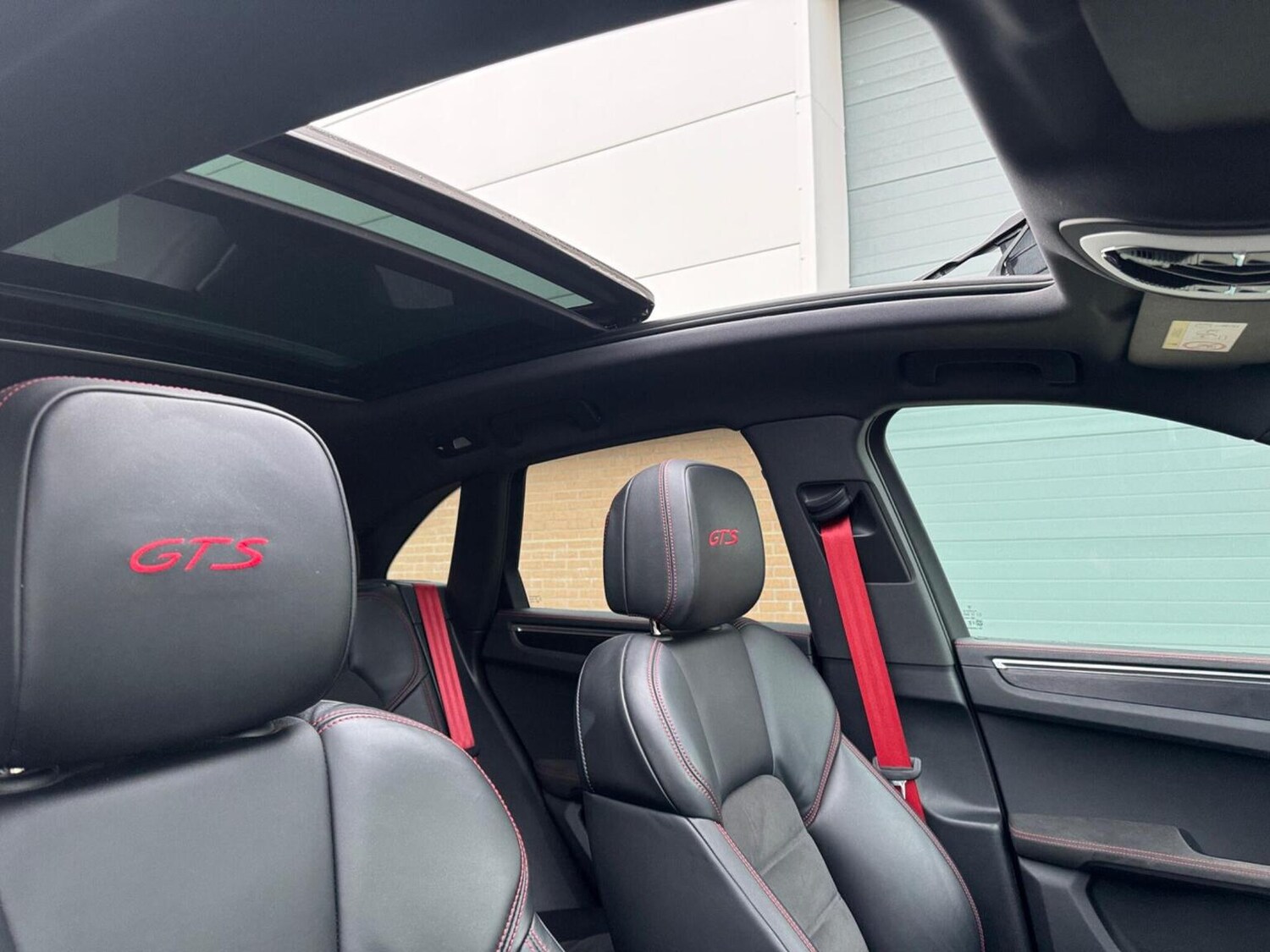 Used Porsche Macan 2023 for sale - 77359791: Photo 42