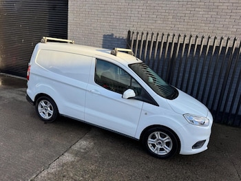Used Ford Transit Courier 2021 for sale - 77359800: Photo
