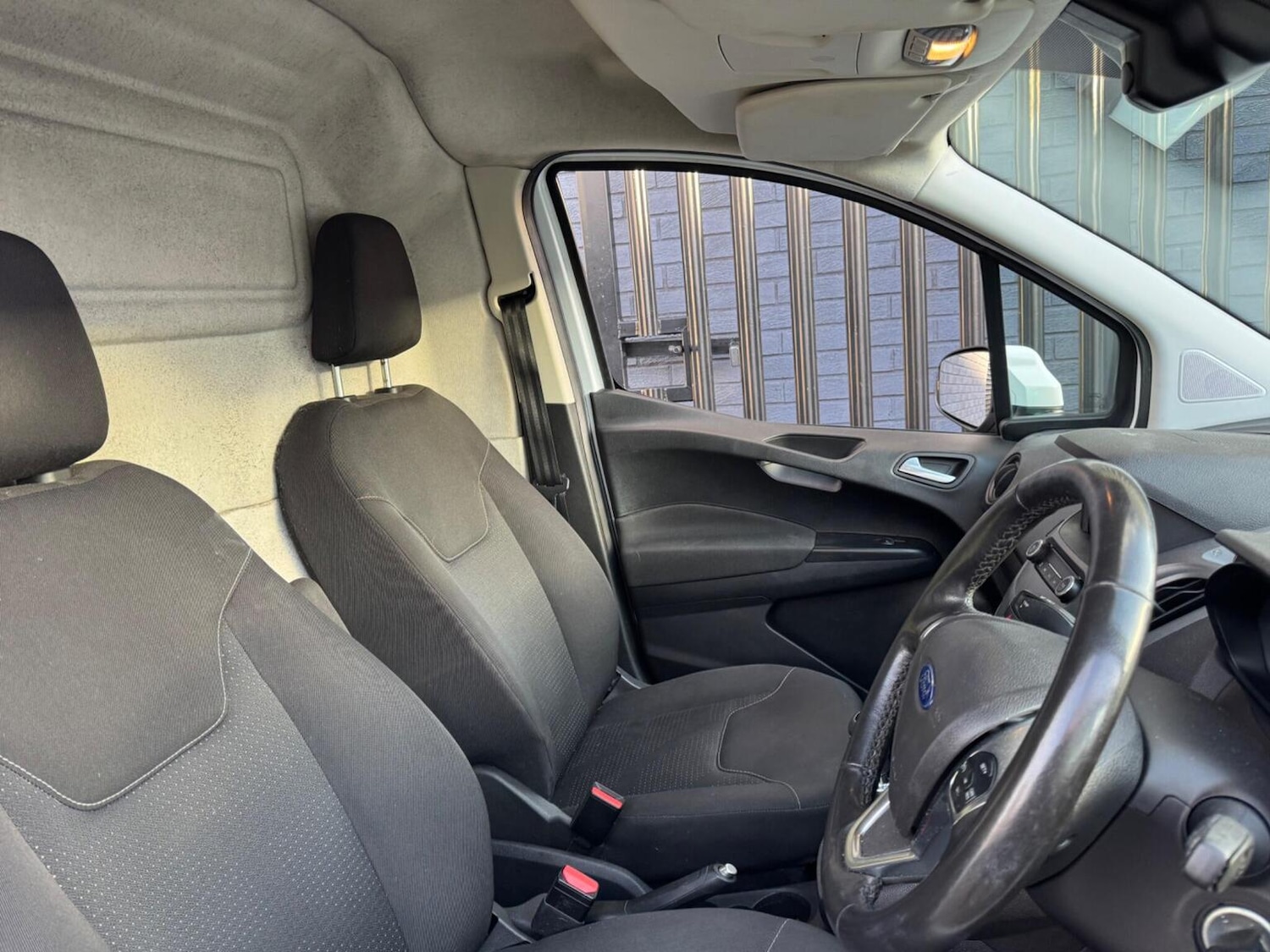 Used Ford Transit Courier 2021 for sale - 77359800: Photo 28