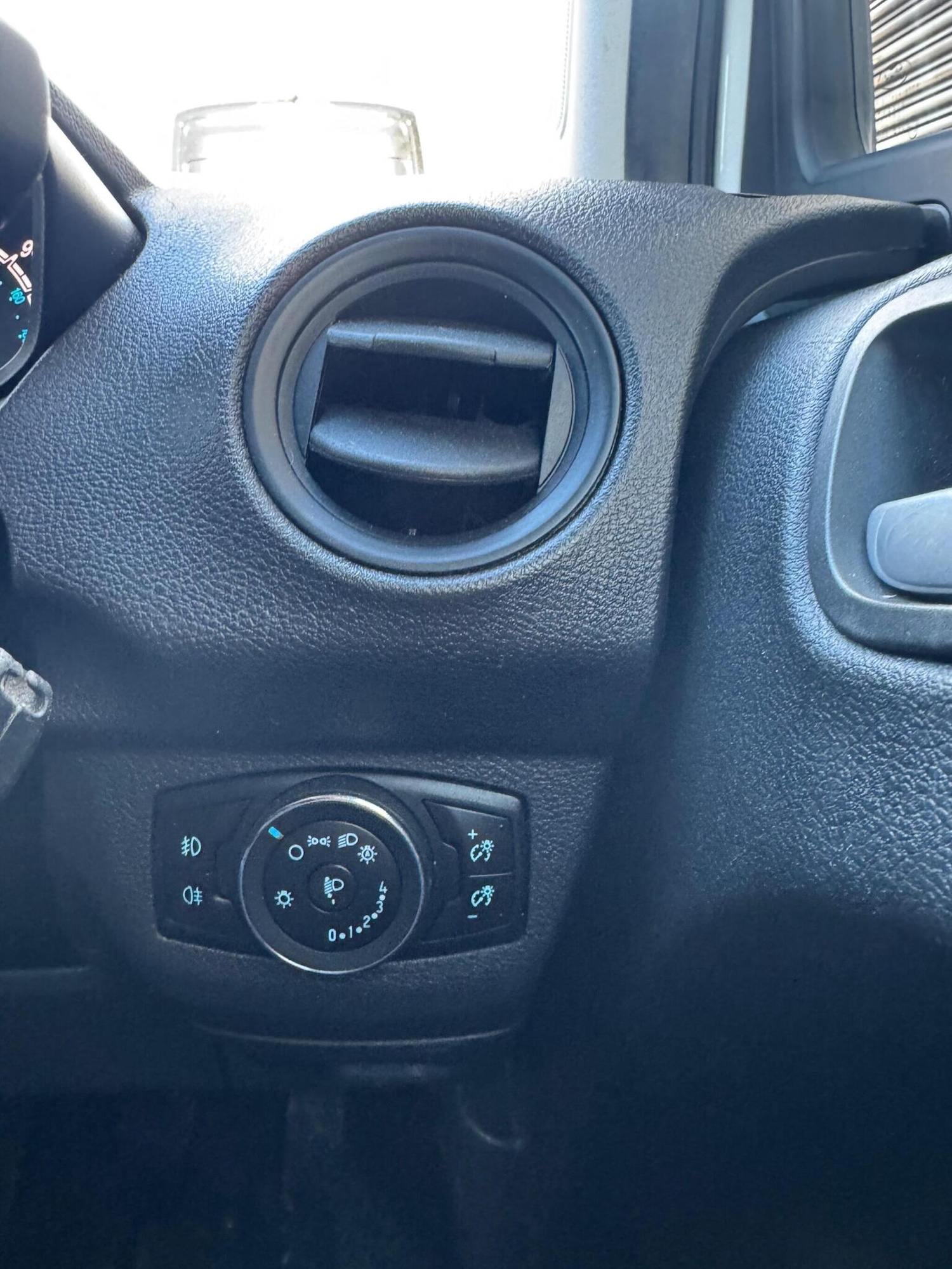 Used Ford Transit Courier 2021 for sale - 77359800: Photo 31