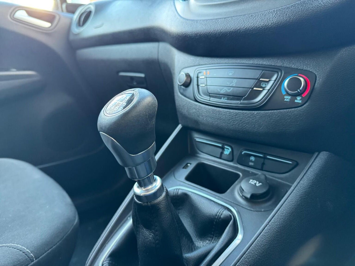 Used Ford Transit Courier 2021 for sale - 77359800: Photo 32