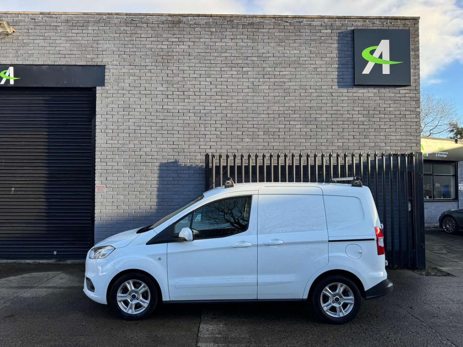 Used Ford Transit Courier 2021 for sale - 77359800: Photo 8