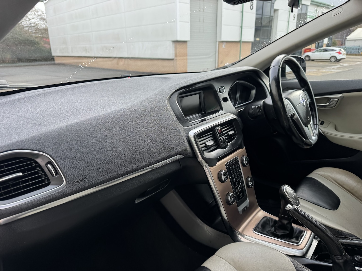 Used Volvo V40 2014 for sale - 77555126: Photo 11