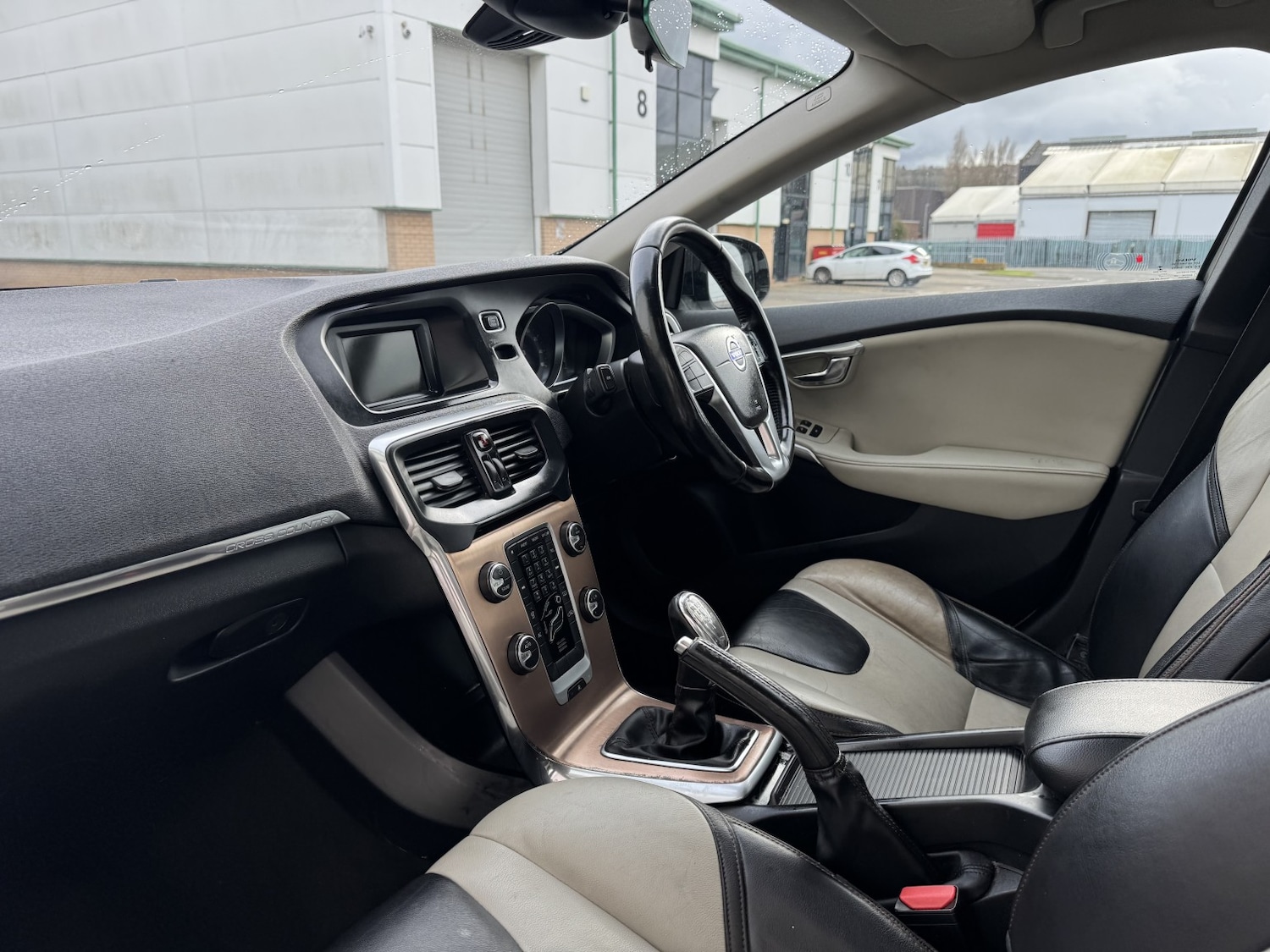 Used Volvo V40 2014 for sale - 77555126: Photo 22