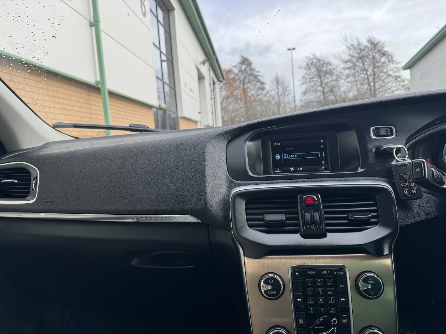 Used Volvo V40 2014 for sale - 77555126: Photo 26