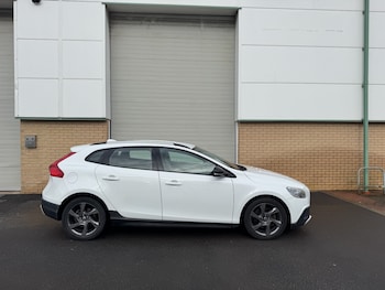 Used Volvo V40 2014 for sale - 77555126: Photo