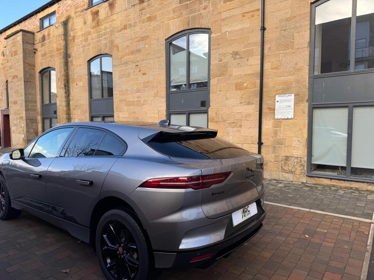 Used Jaguar I-Pace 2023 for sale - 77359801: Photo 4