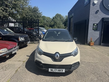 Used Renault Captur 2017 for sale - 79017384: Photo