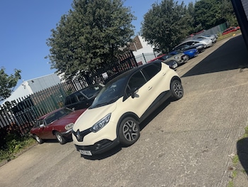 Used Renault Captur 2017 for sale - 79017384: Photo