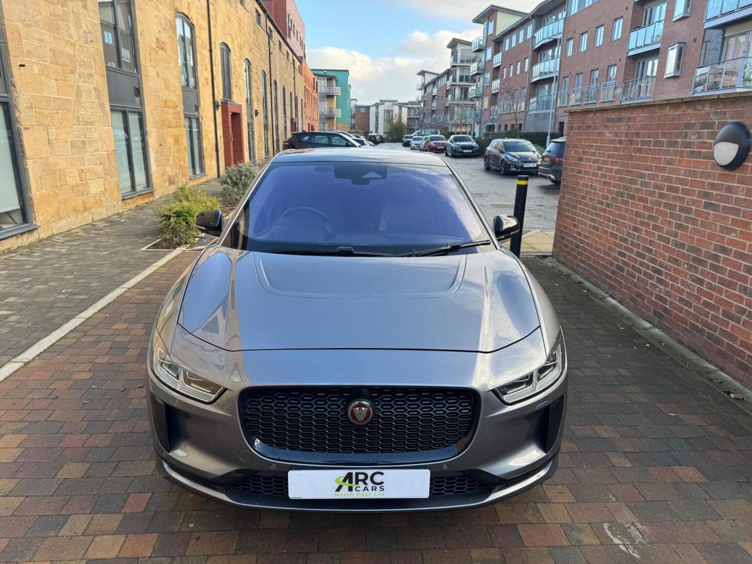 Used Jaguar I-Pace 2023 for sale - 78176127: Photo 2