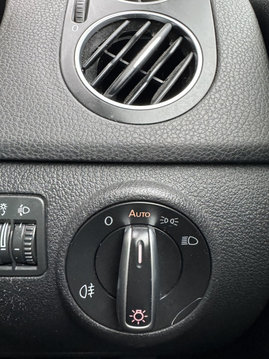 Used Volkswagen Golf Plus 2011 for sale - 77508519: Photo 40