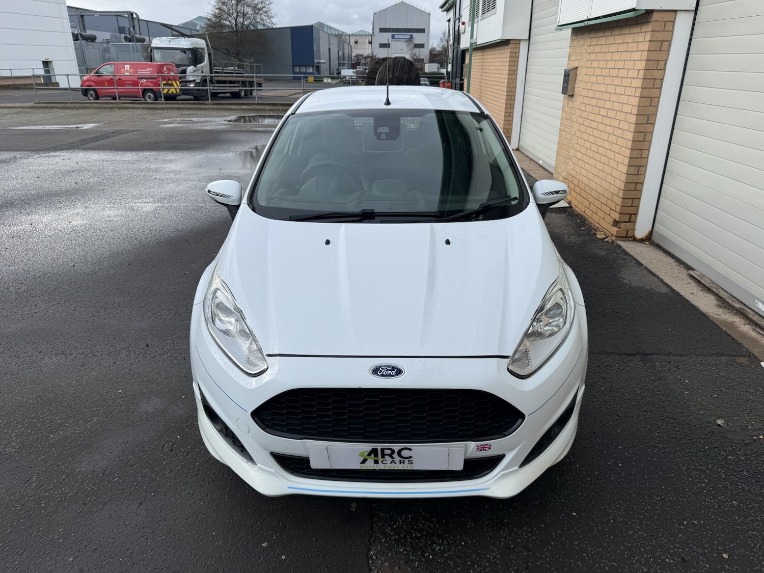 Used Ford Fiesta 2017 for sale - 77643707: Photo 2