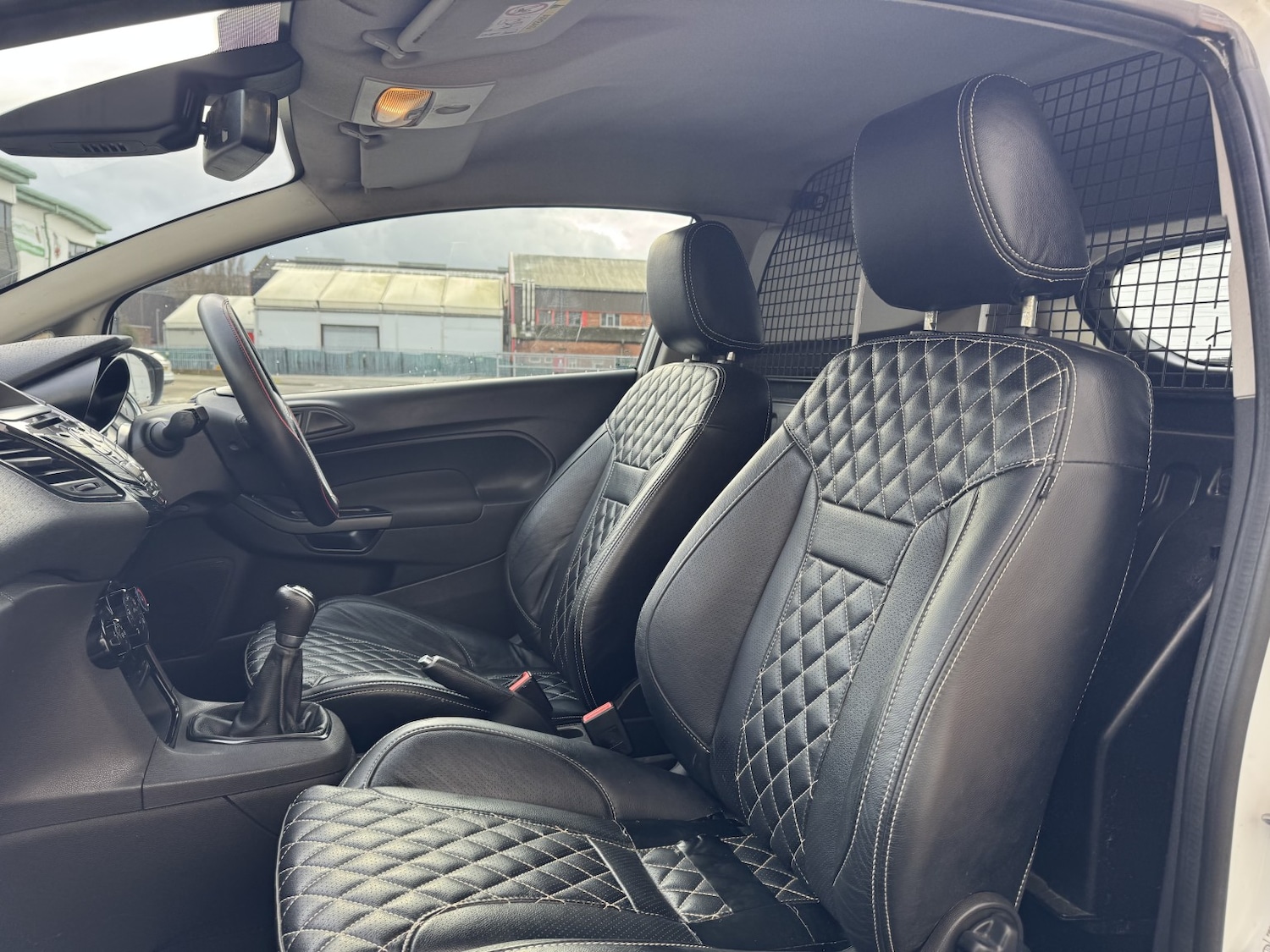 Used Ford Fiesta 2017 for sale - 77643707: Photo 32