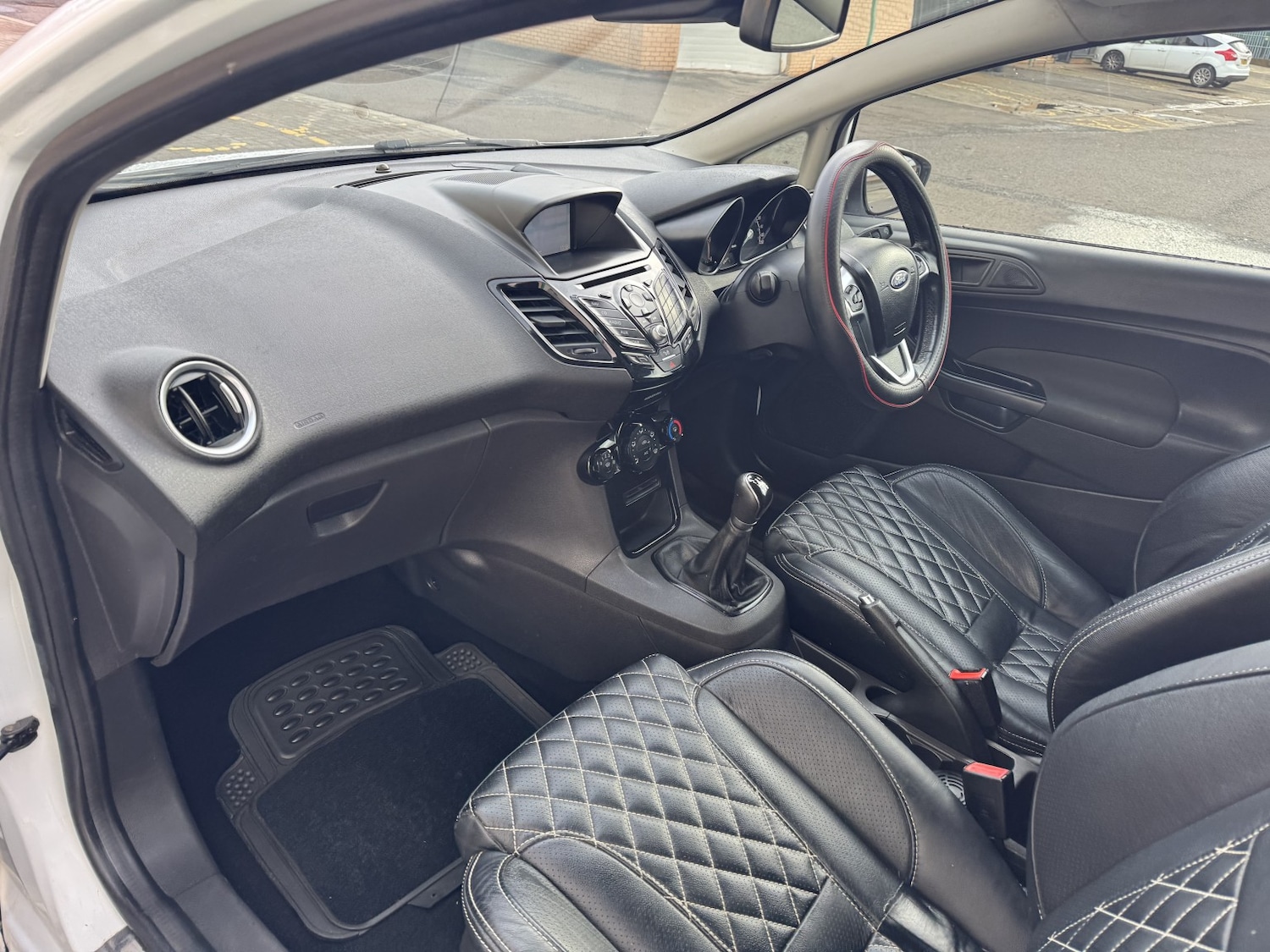 Used Ford Fiesta 2017 for sale - 77643707: Photo 34