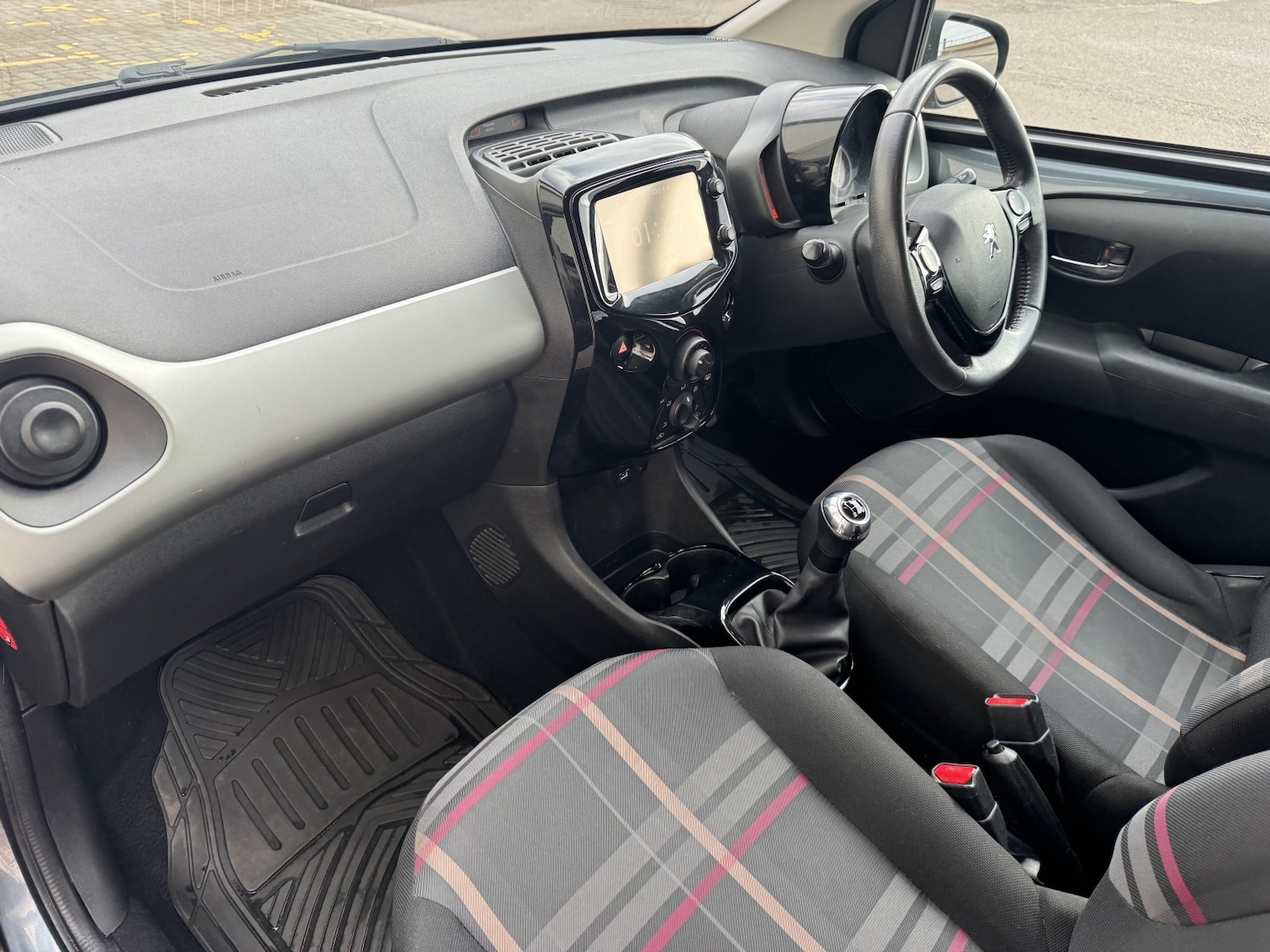 Used Peugeot 108 2014 for sale - 77622543: Photo 13