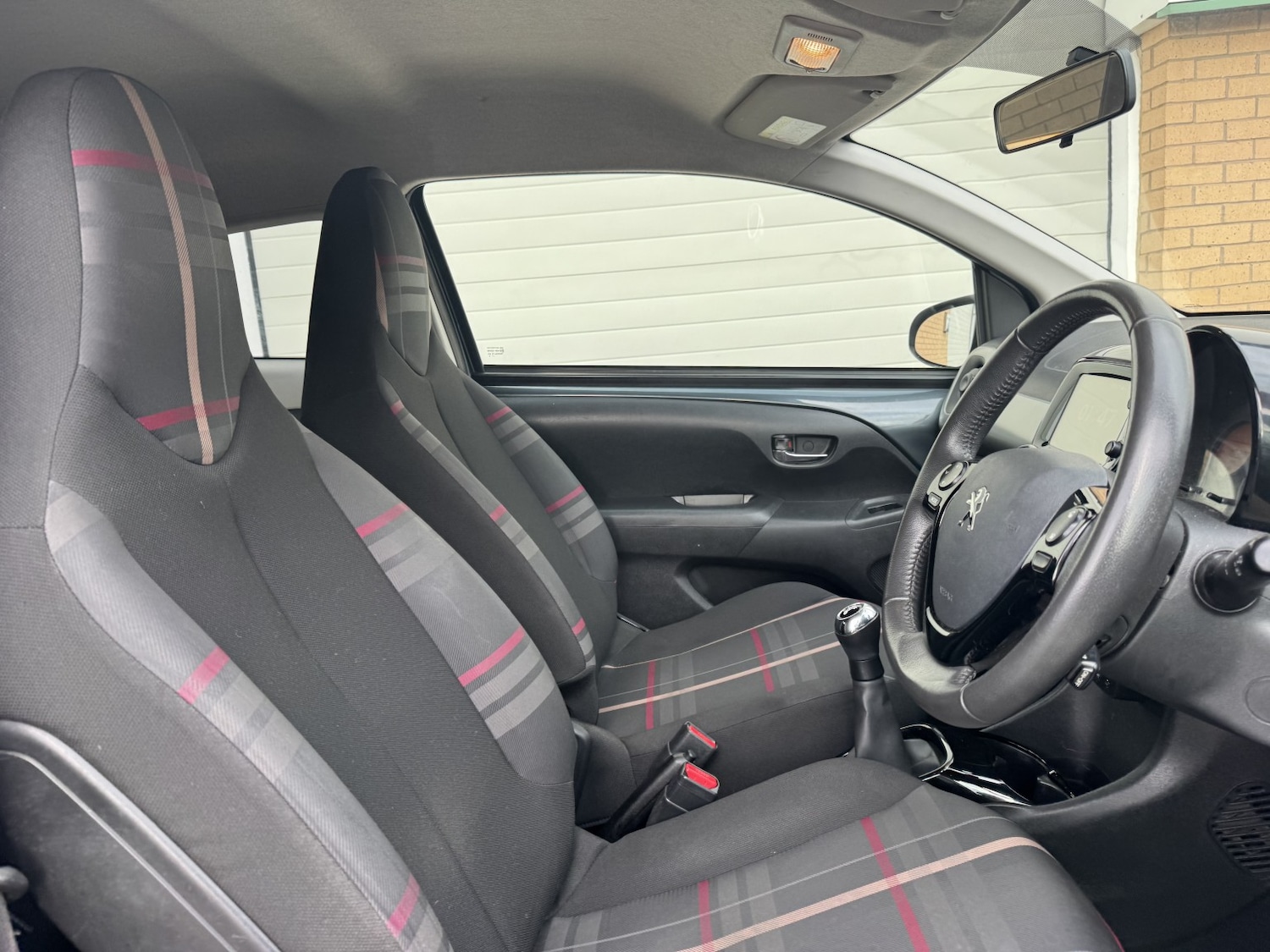 Used Peugeot 108 2014 for sale - 77622543: Photo 14