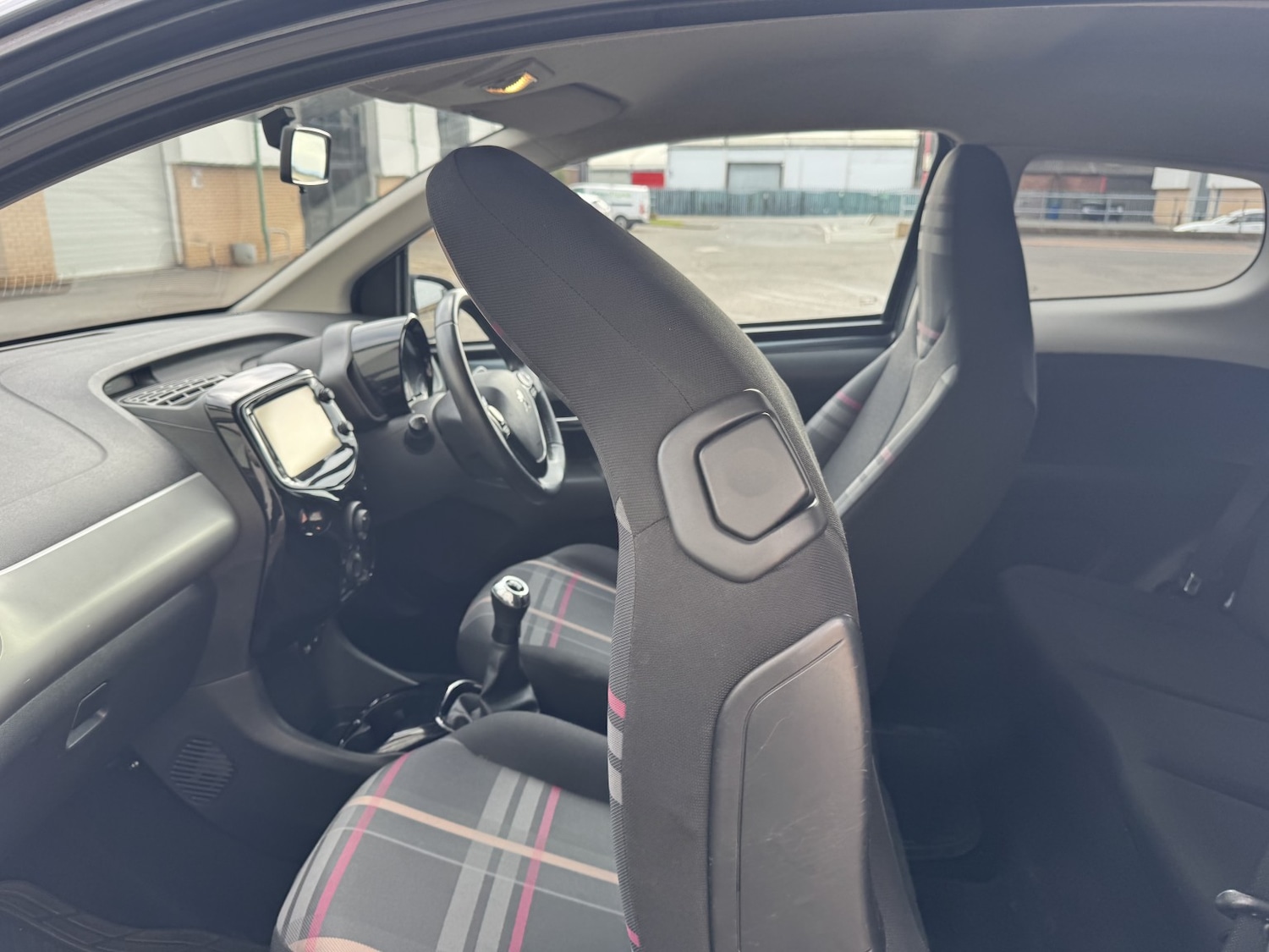 Used Peugeot 108 2014 for sale - 77622543: Photo 18