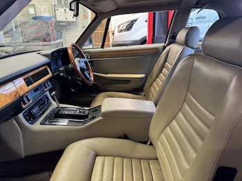 Used Jaguar XJS 1986 for sale - 78832043: Photo
