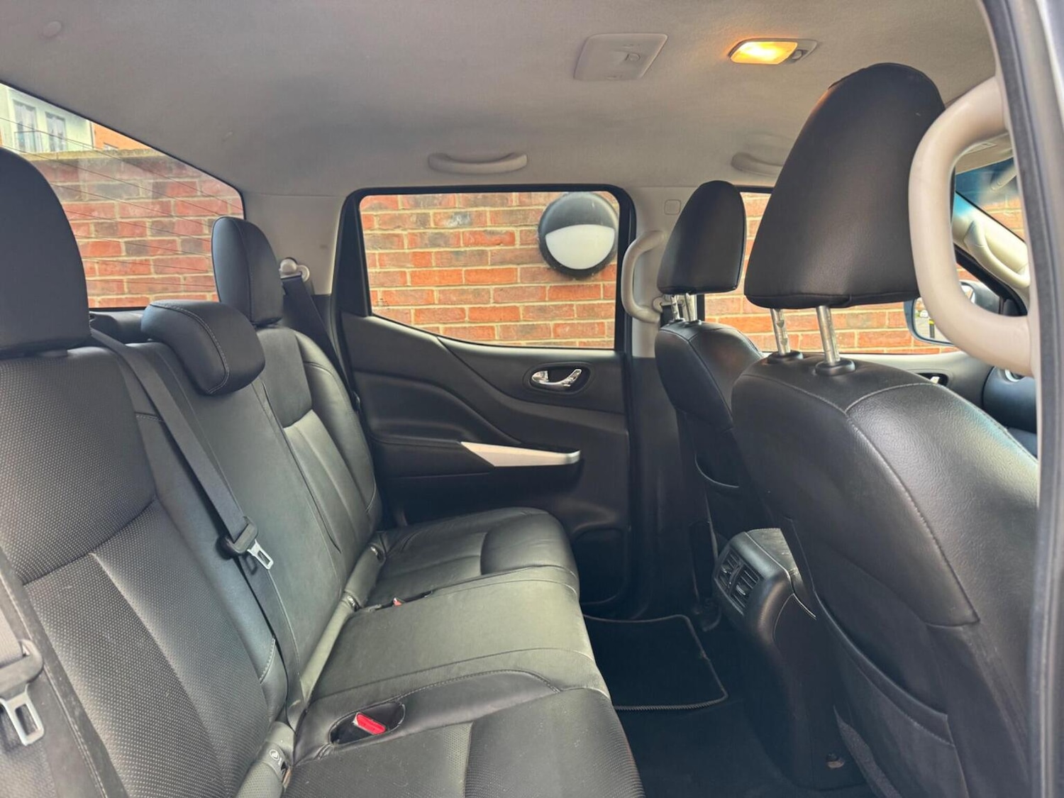 Used Nissan Navara 2018 for sale - 77643660: Photo 44