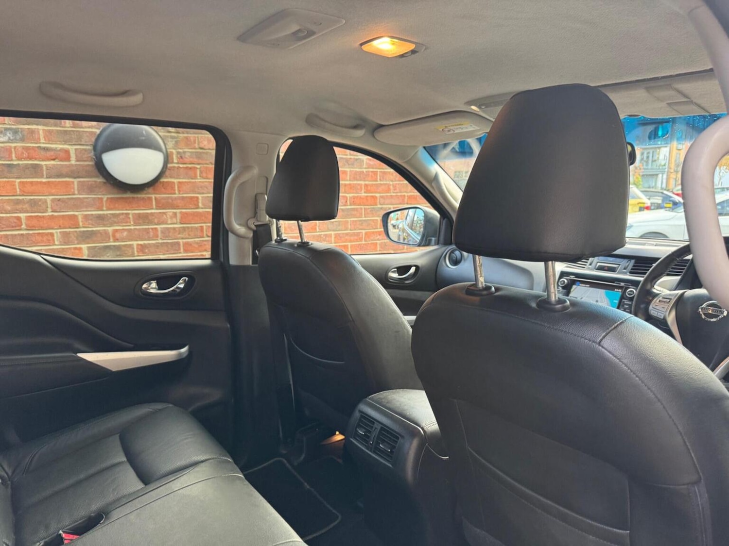 Used Nissan Navara 2018 for sale - 77643660: Photo 45