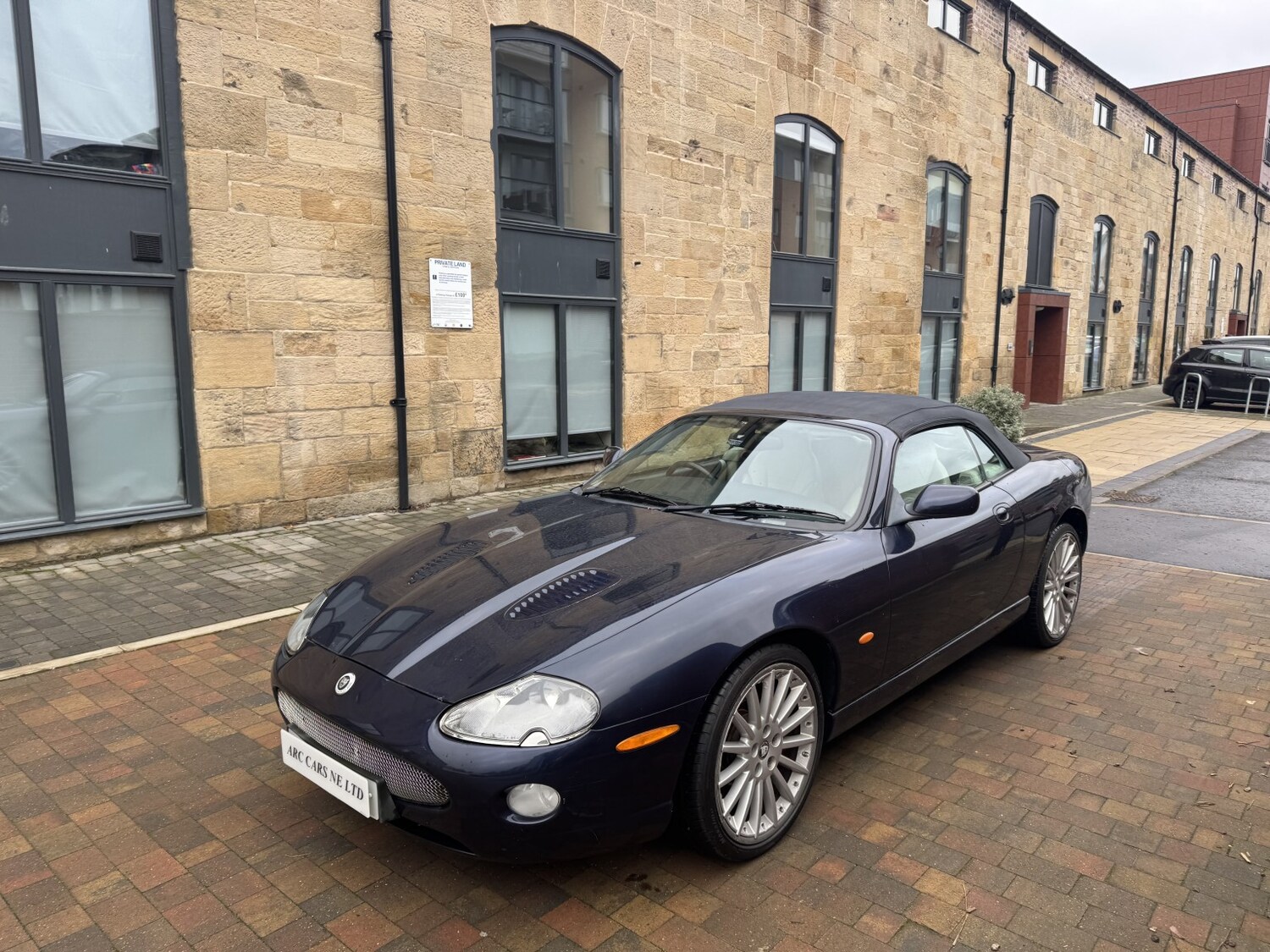 Used Jaguar XKR 2006 for sale - 77983757: Photo 18
