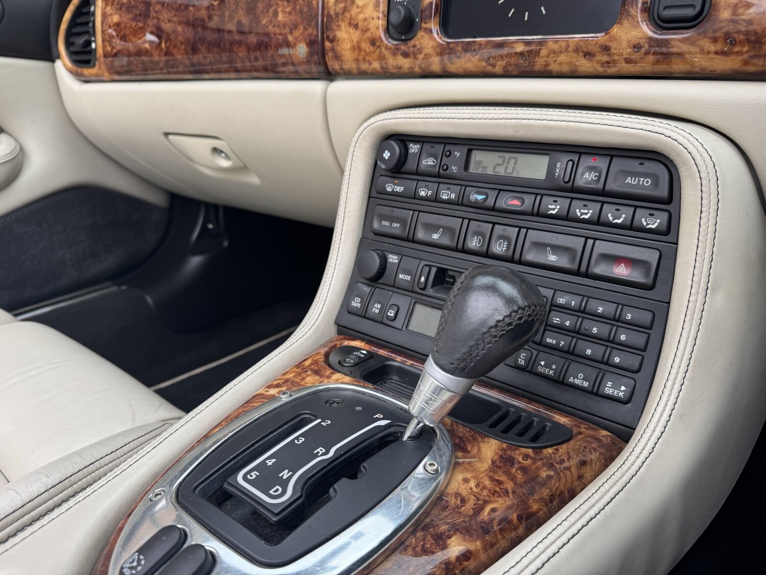 Used Jaguar XKR 2006 for sale - 77983757: Photo 60