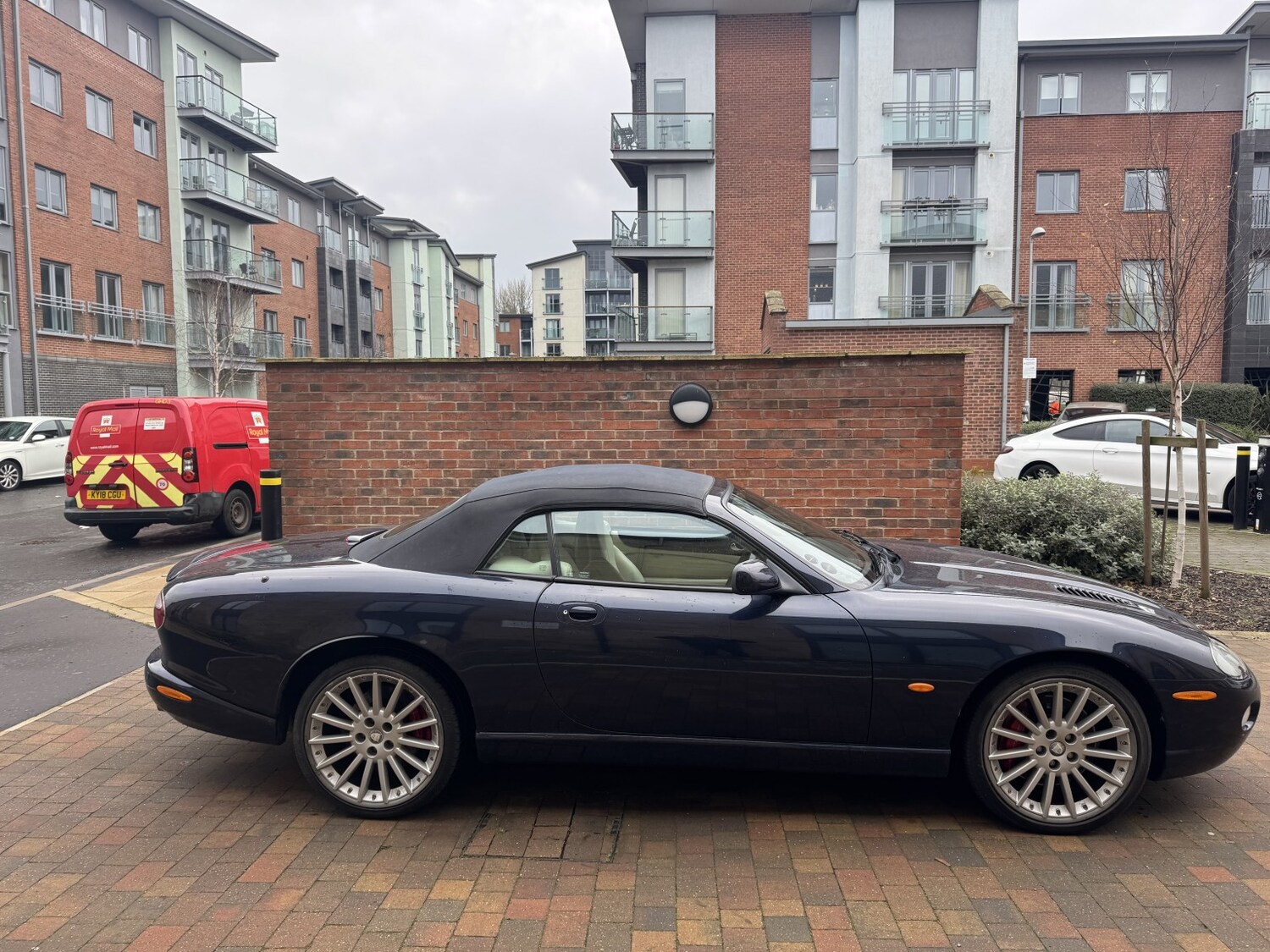 Used Jaguar XKR 2006 for sale - 77983757: Photo 8