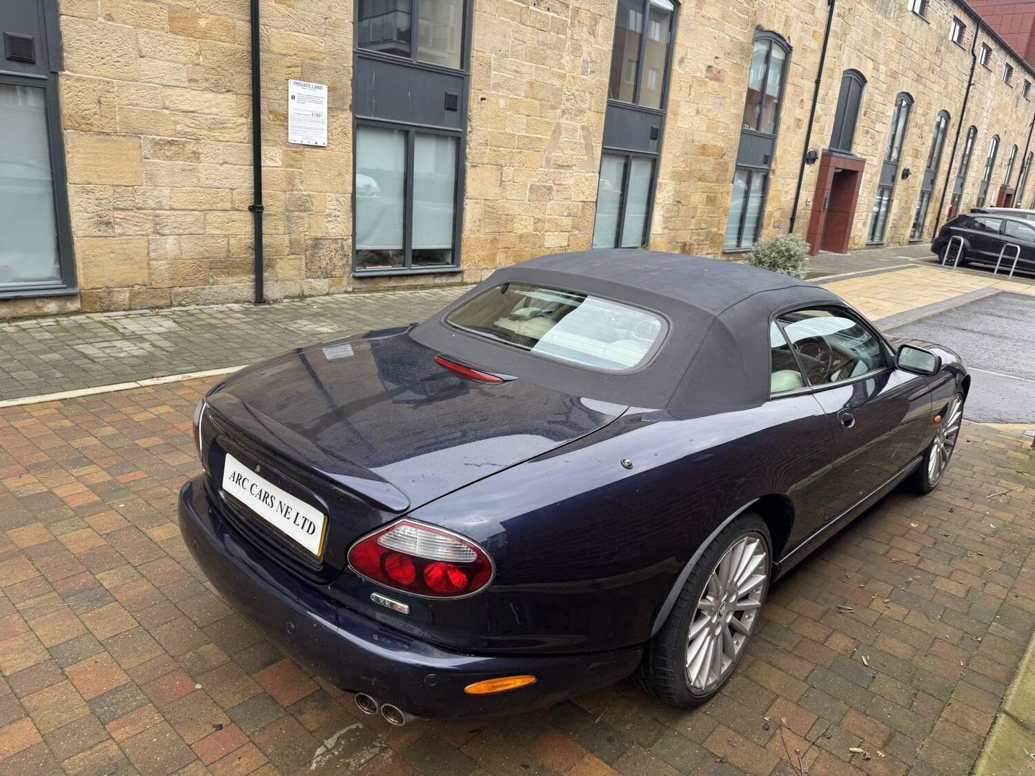 Used Jaguar XKR 2006 for sale - 77983757: Photo 9