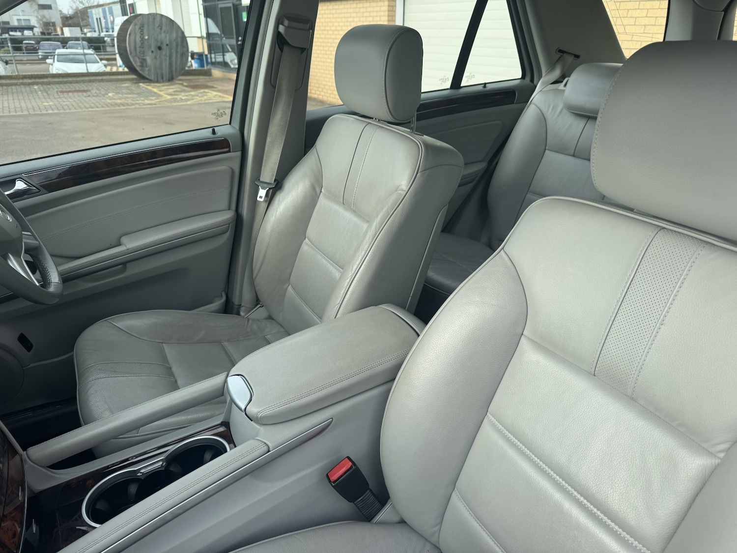 Used Mercedes-Benz M Class 2011 for sale - 77649534: Photo 10