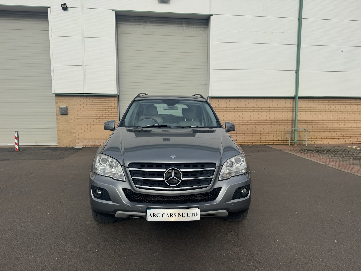 Used Mercedes-Benz M Class 2011 for sale - 77649534: Photo 2