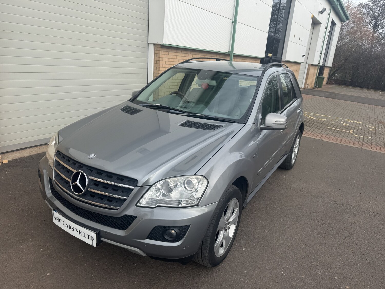 Used Mercedes-Benz M Class 2011 for sale - 77649534: Photo 25