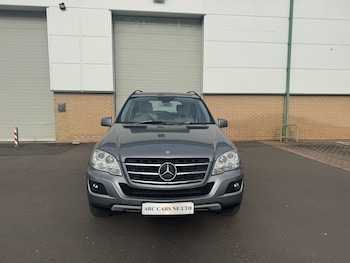 Used Mercedes-Benz M Class 2011 for sale - 77649534: Photo