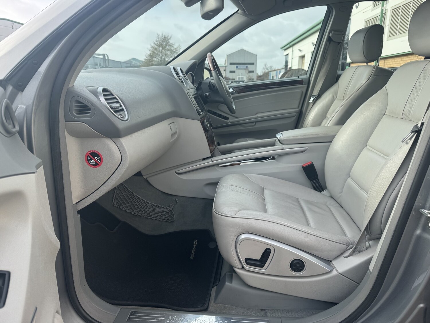 Used Mercedes-Benz M Class 2011 for sale - 77649534: Photo 34