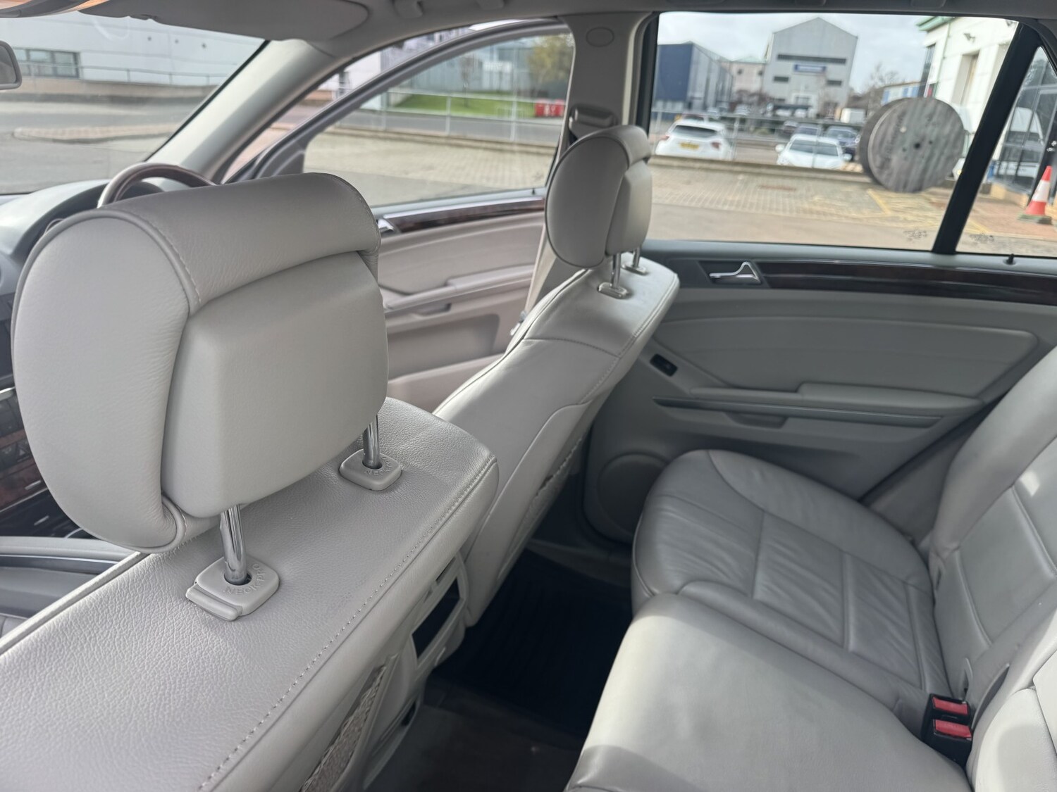 Used Mercedes-Benz M Class 2011 for sale - 77649534: Photo 37