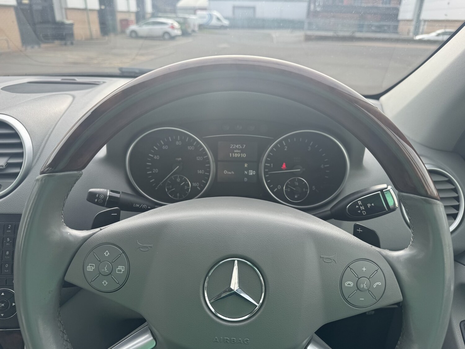 Used Mercedes-Benz M Class 2011 for sale - 77649534: Photo 40