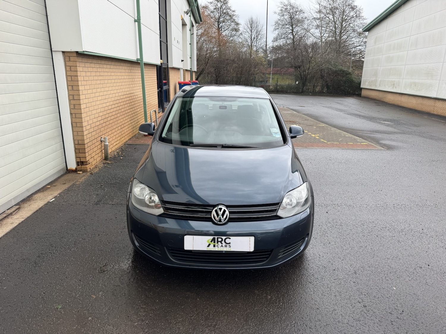 Used Volkswagen Golf Plus 2011 for sale - 77643712: Photo 2