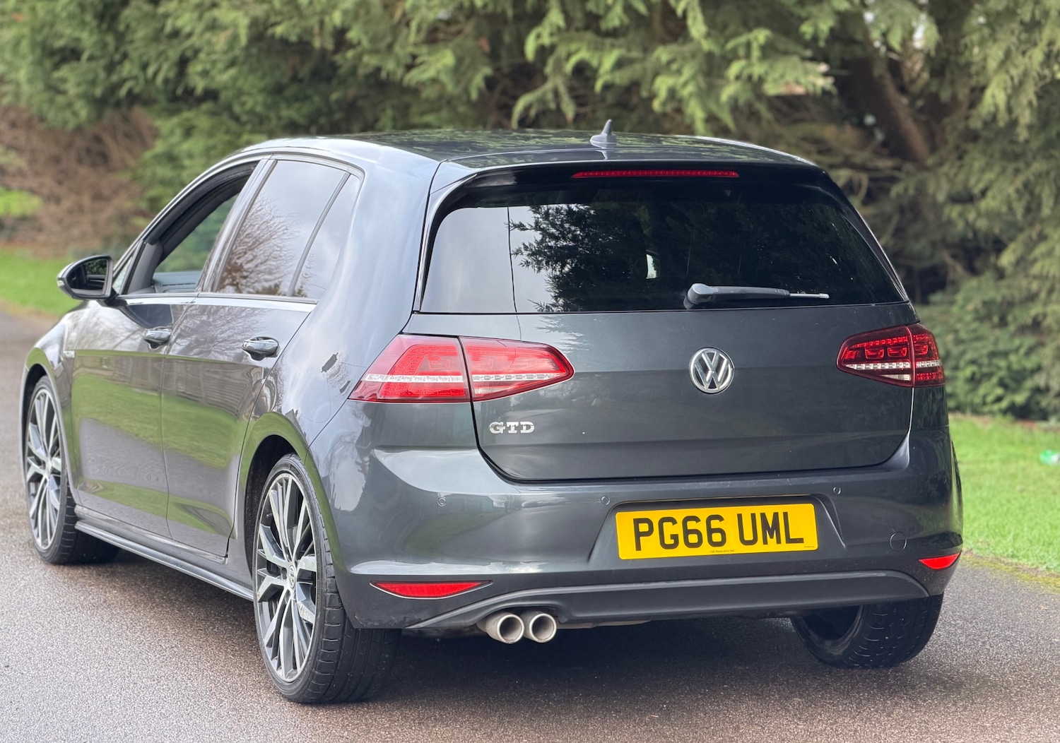 Used Volkswagen Golf 2017 for sale - 77323929: Photo 2