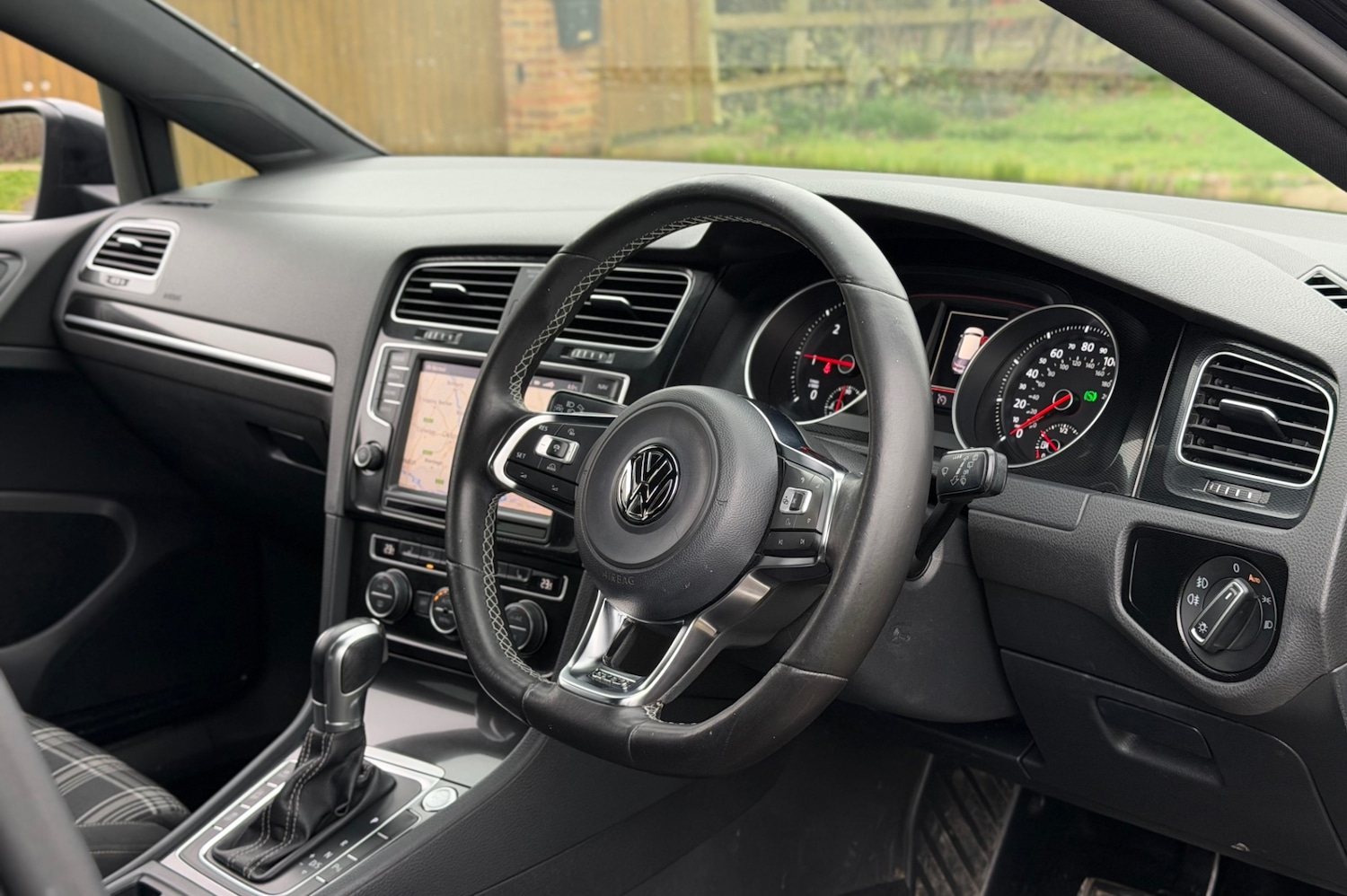 Used Volkswagen Golf 2017 for sale - 77323929: Photo 7