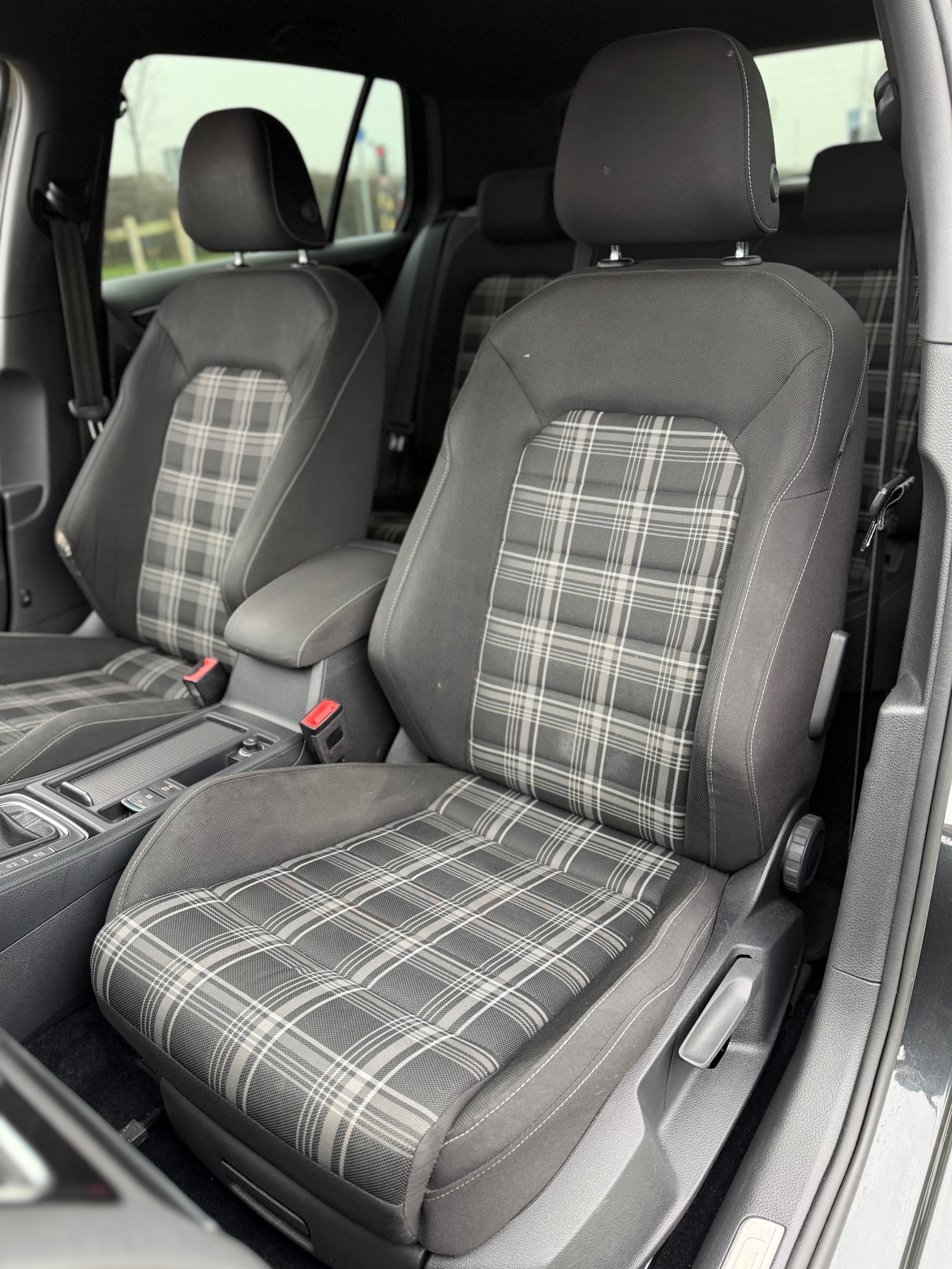 Used Volkswagen Golf 2017 for sale - 77323929: Photo 9