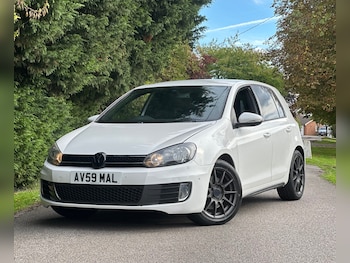 Volkswagen - Golf