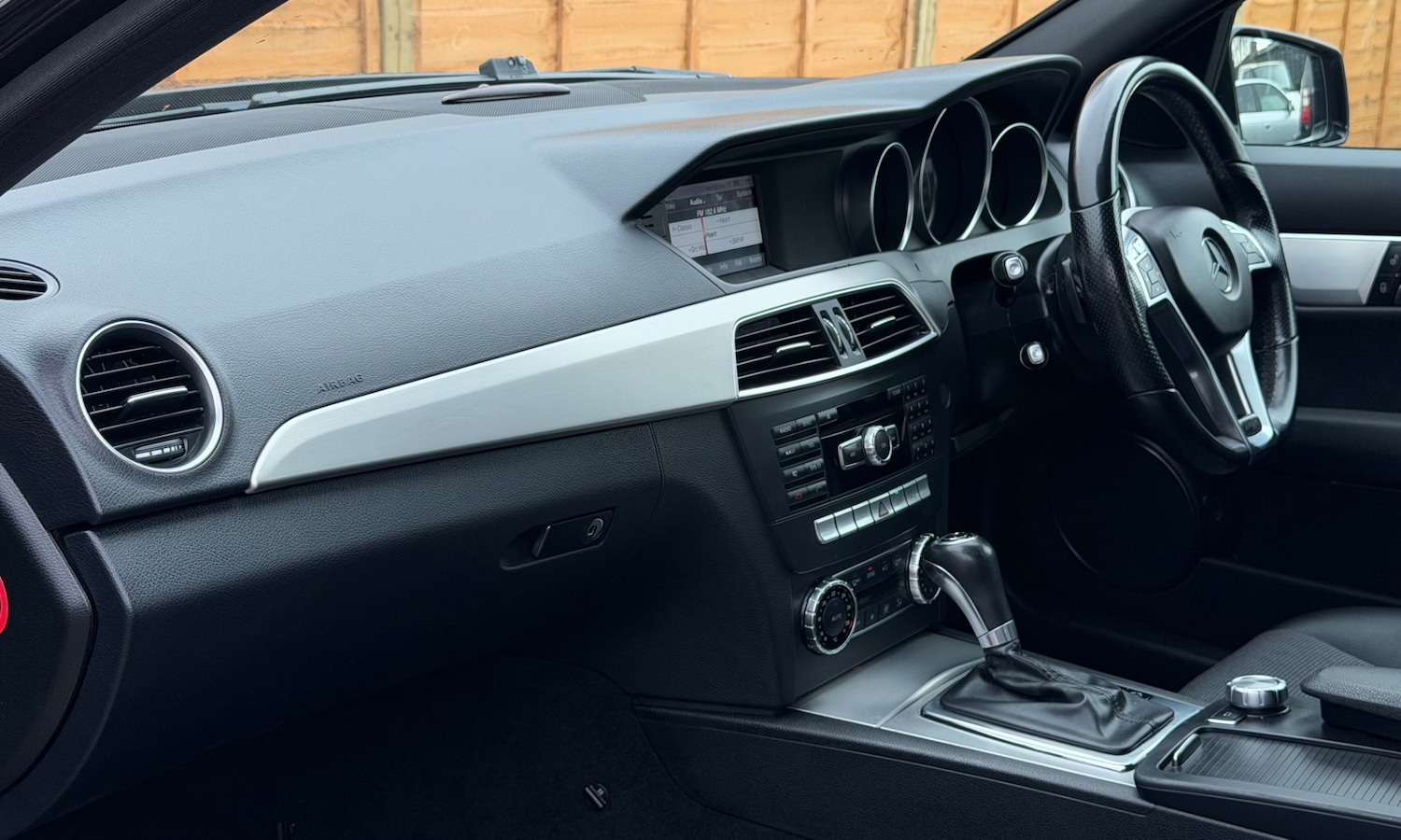 Used Mercedes-Benz C Class 2013 for sale - 77326389: Photo 5