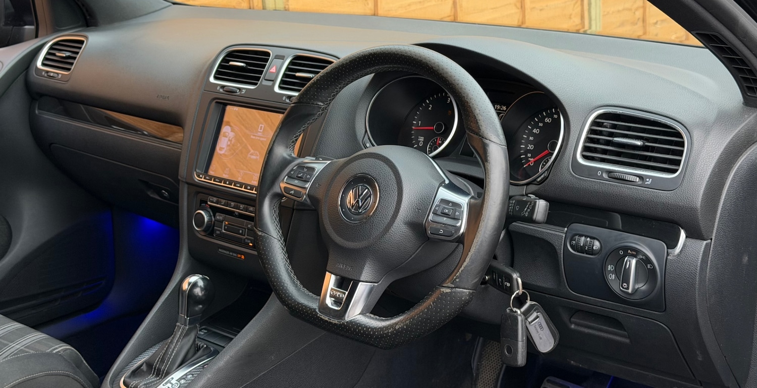 Used Volkswagen Golf 2010 for sale - 77326435: Photo 5